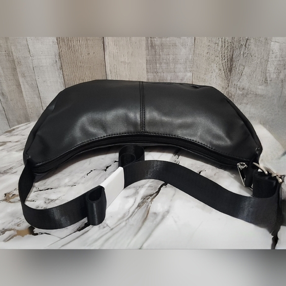 🪷👜Suzy Shier Classic Black Hobo Bag - Picture 5 of 5